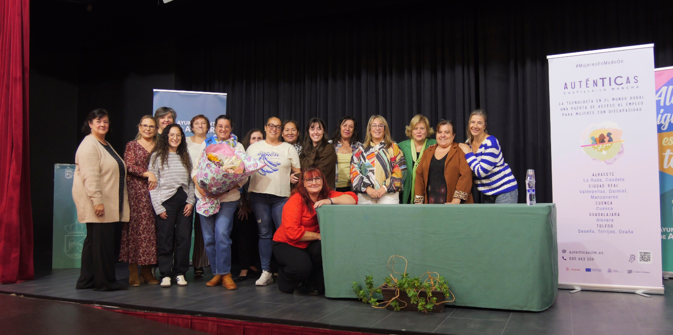 Clausura el proyecto AuténTICas con doce mujeres en Alovera