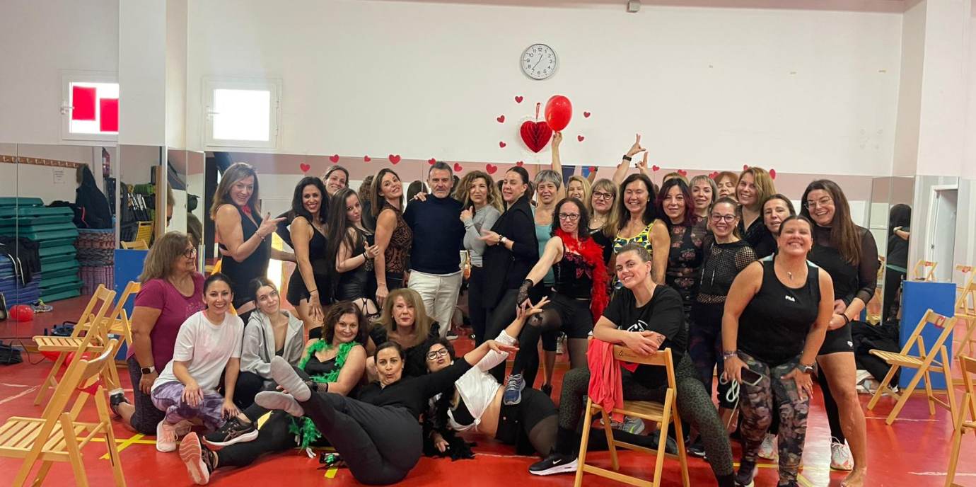 Aforo completo y gran satisfacción con el  strip dance 