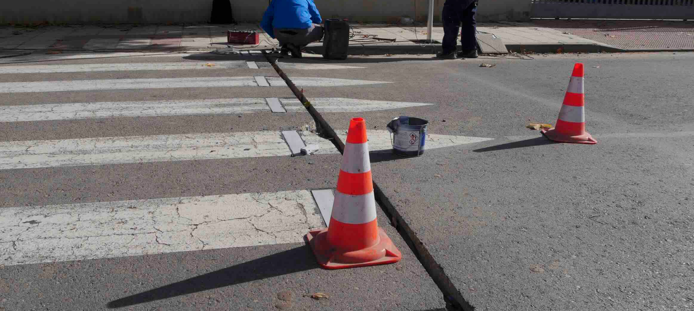 Nuevos pasos peatonales sensorizados para sus caminos escolares seguros.